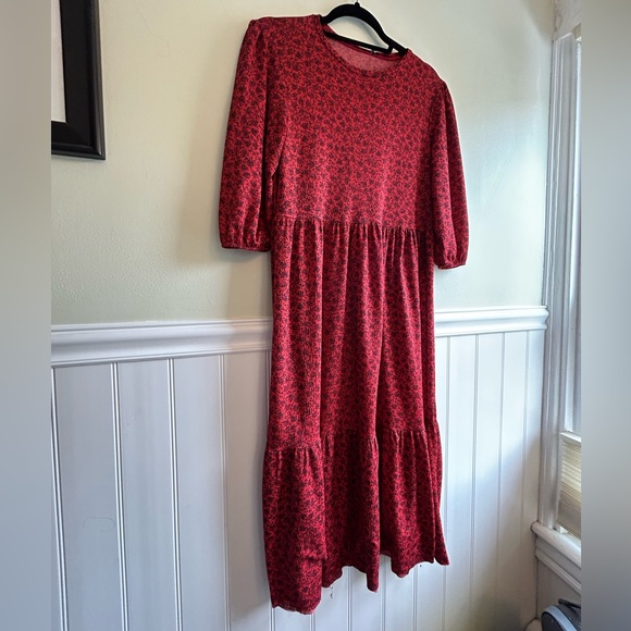 Red Cottage core float maxi dress. - Picture 5 of 8